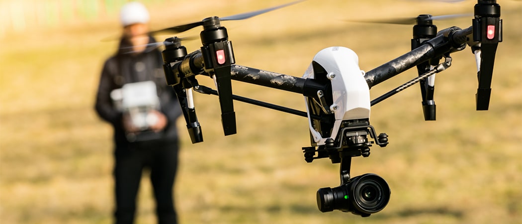 compact drone met camera