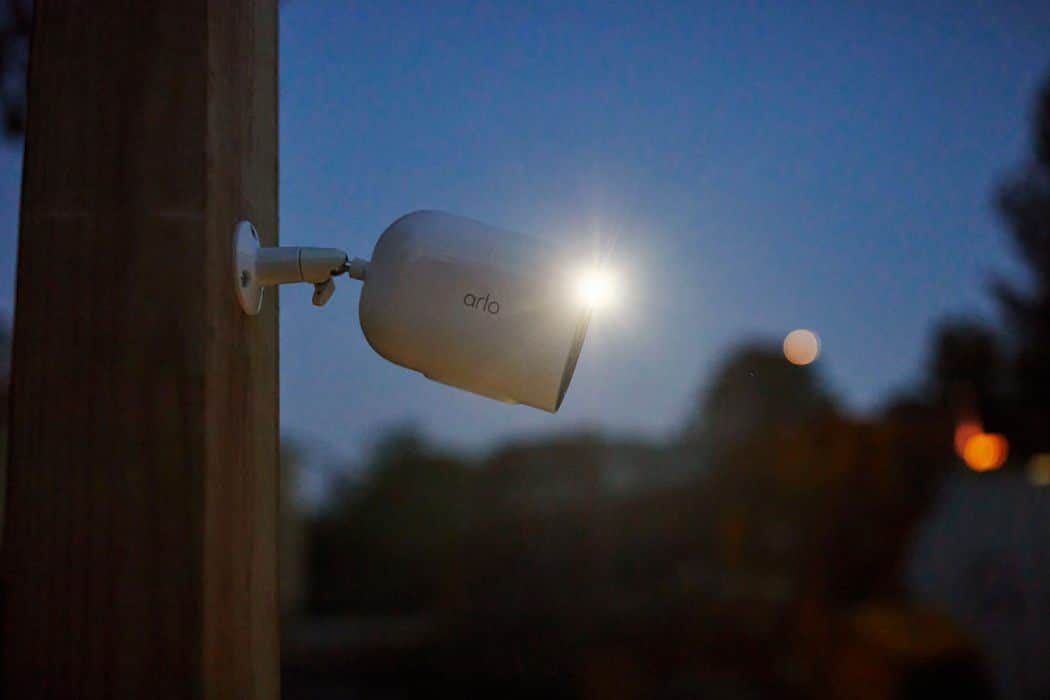 CCTV camera met spotlight wifi en mobiele verbinding